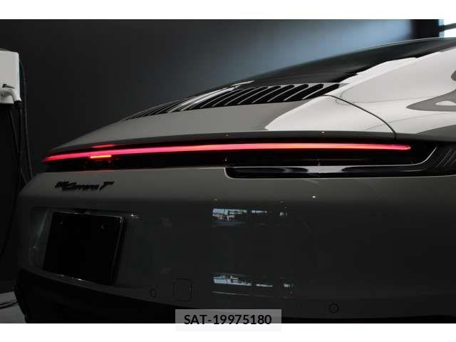 Porsche 911 2024-04 8337386-15