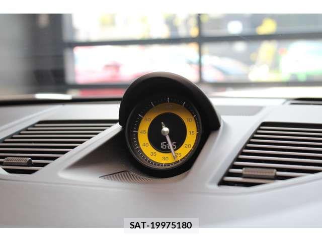 Porsche 911 2024-04 8337386-17