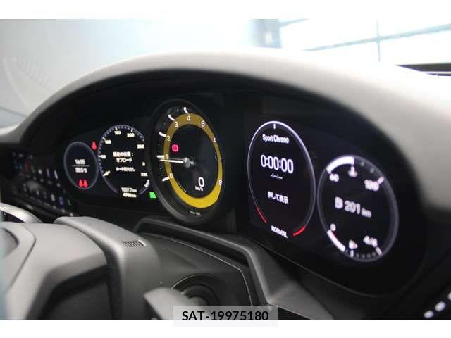 Porsche 911 2024-04 8337386-18