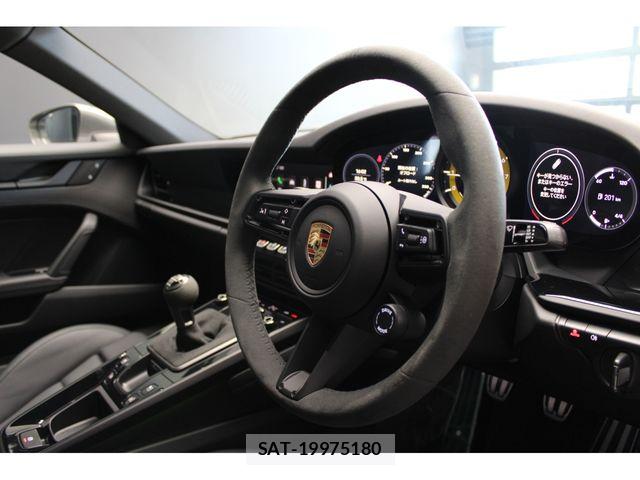 Porsche 911 2024-04 8337386-23