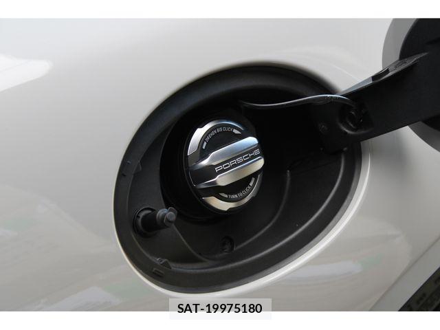 Porsche 911 2024-04 8337386-25