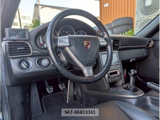 Porsche 911 2005-11 8355339-3