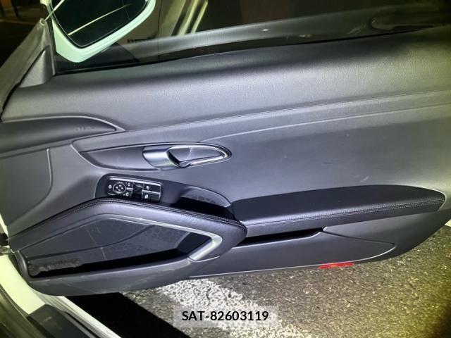 Porsche 911 2016-03 8368101-13