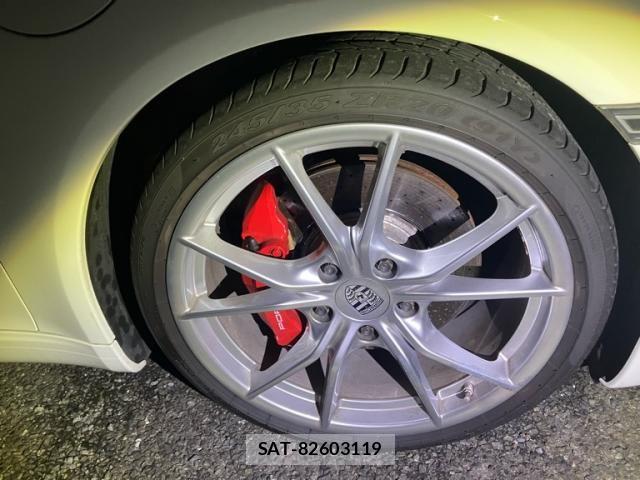 Porsche 911 2016-03 8368101-5