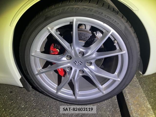 Porsche 911 2016-03 8368101-7