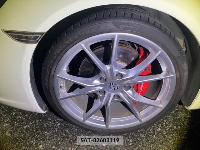 Porsche 911 2016-03 8368101-8