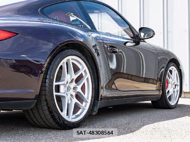 Porsche 911 2011-02 8368104-10