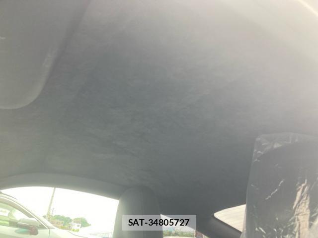 Porsche 911 2005-03 8368103-13