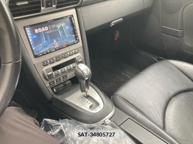 Porsche 911 2005-03 8368103-14