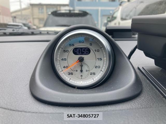 Porsche 911 2005-03 8368103-23