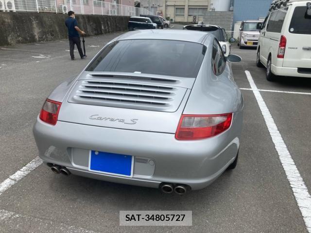 Porsche 911 2005-03 8368103-3