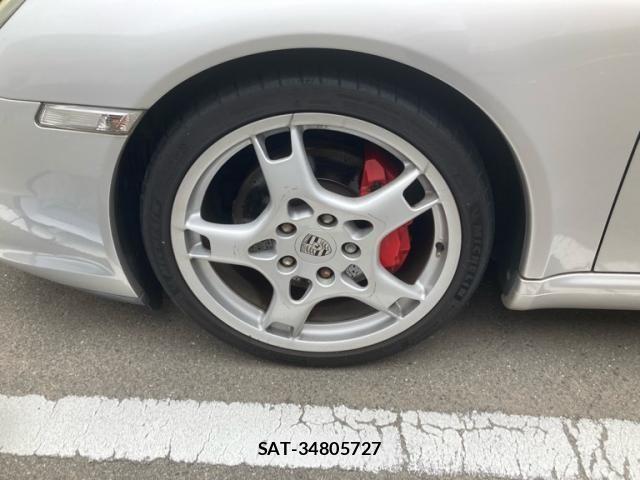 Porsche 911 2005-03 8368103-7