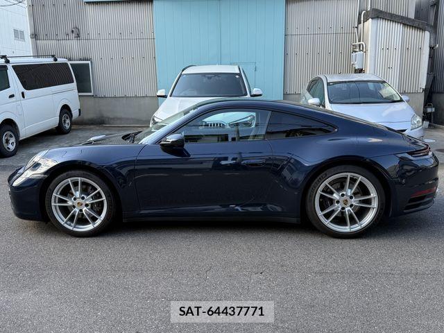 Porsche 911 2021-12 8372048-6