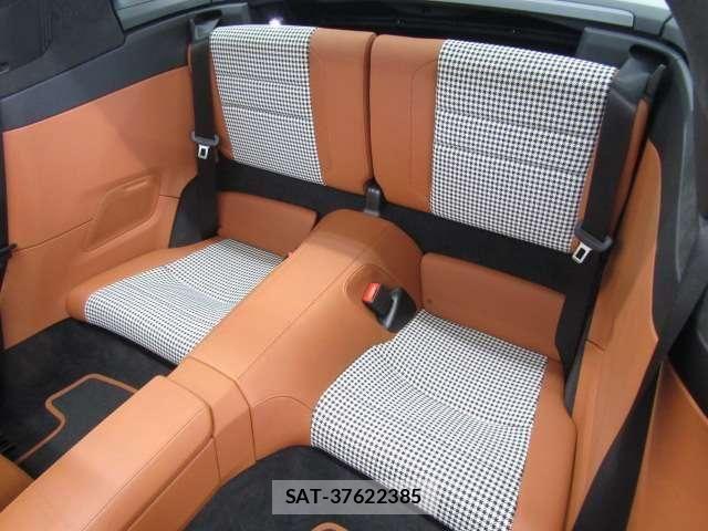 Porsche 911 2025-01 8414372-5