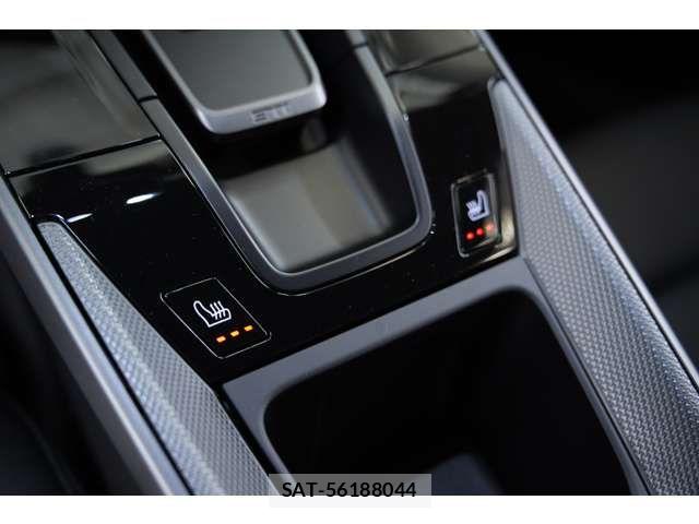 Porsche 911 2025-09 8414373-12