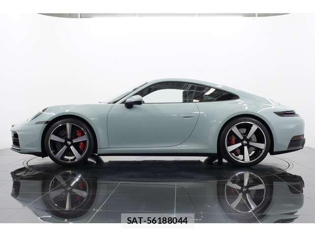 Porsche 911 2025-09 8414373-16