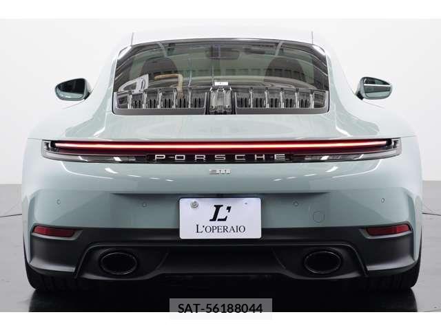 Porsche 911 2025-09 8414373-17