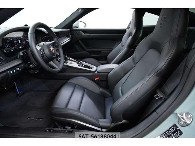 Porsche 911 2025-09 8414373-1