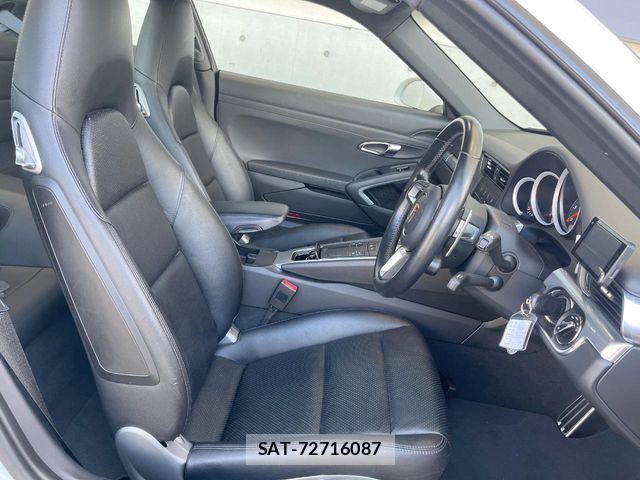 Porsche 911 2018-06 8438714-9