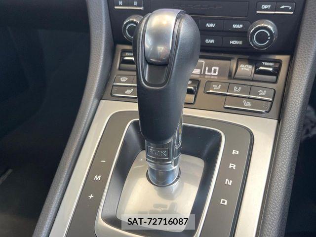 Porsche 911 2018-06 8438714-12