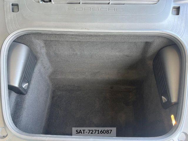 Porsche 911 2018-06 8438714-18