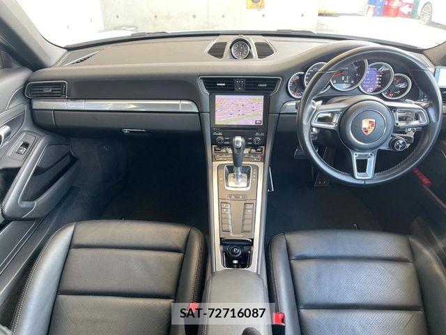 Porsche 911 2018-06 8438714-1