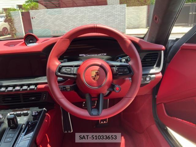 Porsche 911 2026-02 8485918-16