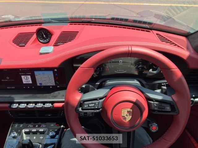 Porsche 911 2026-02 8485918-19