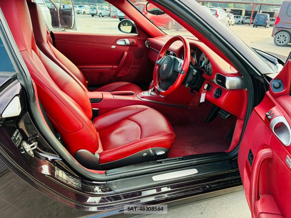 Porsche 911 2011-02 8368104-9