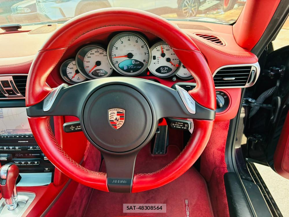 Porsche 911 2011-02 8368104-11