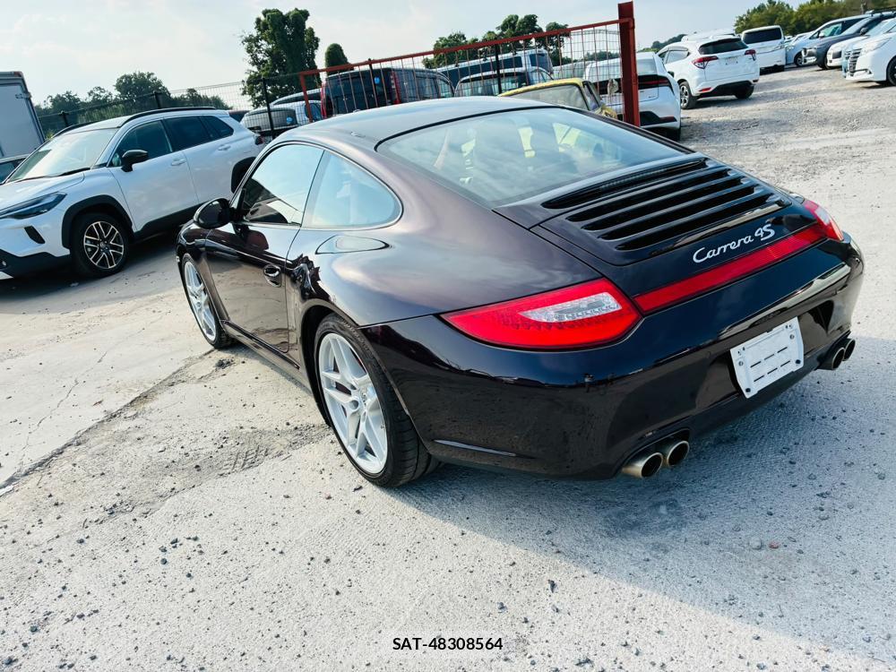 Porsche 911 2011-02 8368104-2