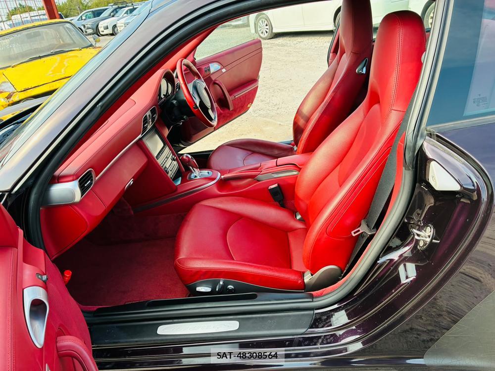 Porsche 911 2011-02 8368104-8