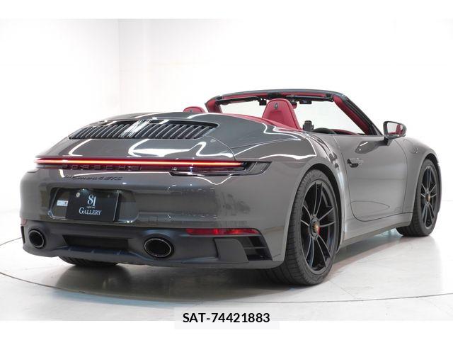 Porsche 911 2024-02 8526573-11