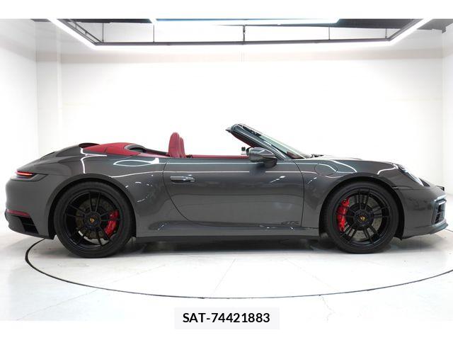 Porsche 911 2024-02 8526573-8