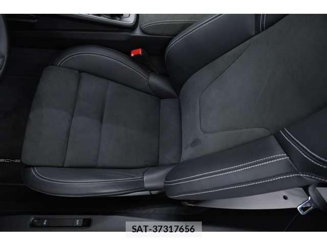 Porsche 911 2023-09 8563174-11