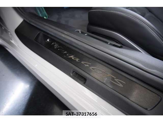 Porsche 911 2023-09 8563174-13