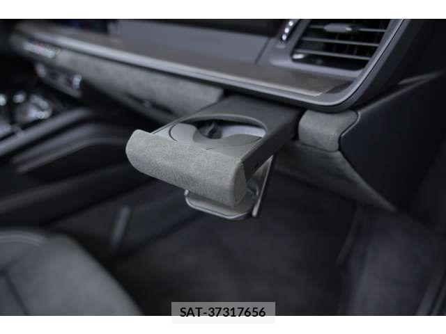 Porsche 911 2023-09 8563174-2