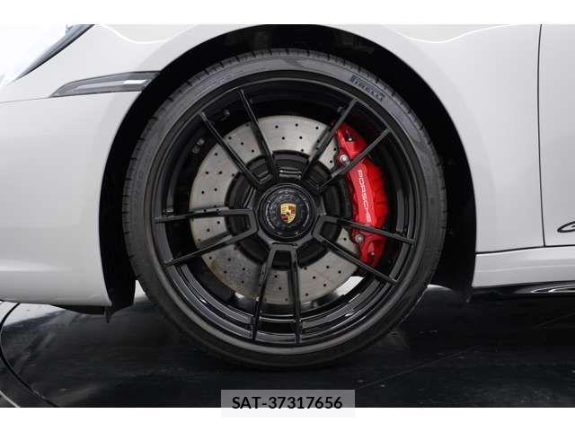 Porsche 911 2023-09 8563174-8