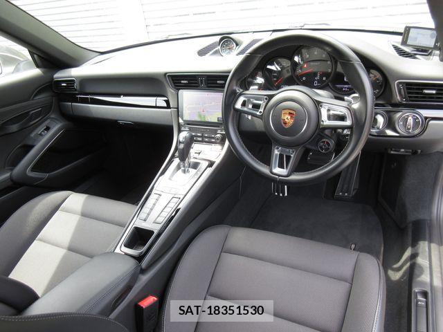 Porsche 911 2018-10 8628369-14