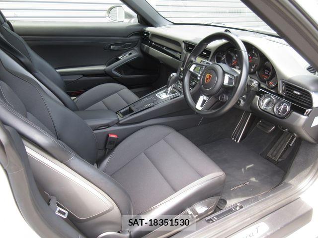 Porsche 911 2018-10 8628369-23