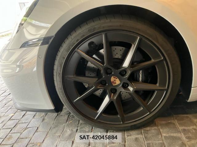 Porsche 911 2025-02 8660964-2