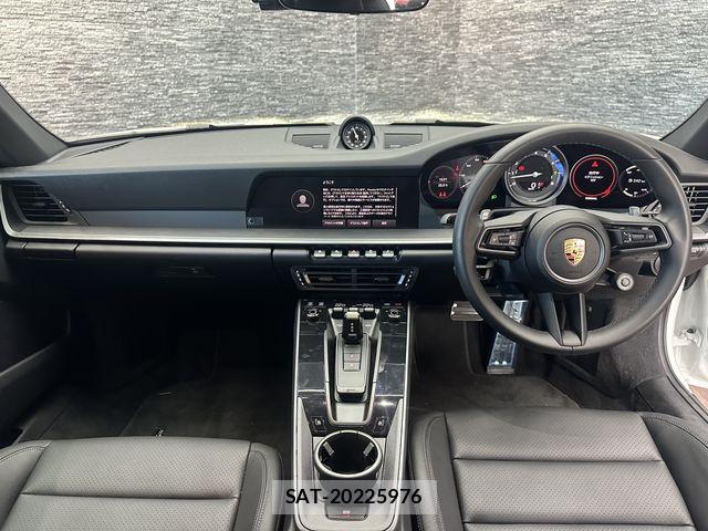 Porsche 911 2024-07 8660966-1