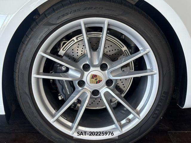 Porsche 911 2024-07 8660966-19