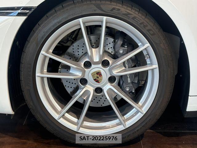 Porsche 911 2024-07 8660966-20