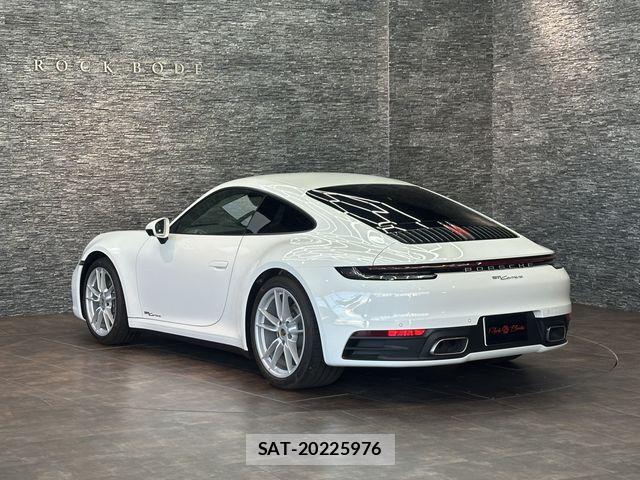 Porsche 911 2024-07 8660966-23