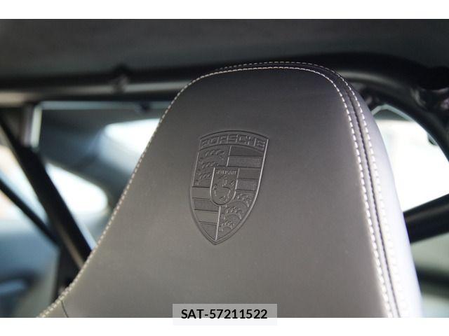 Porsche 911 2018-12 8686282-10