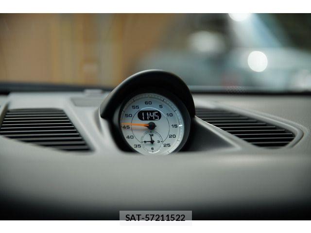 Porsche 911 2018-12 8686282-13