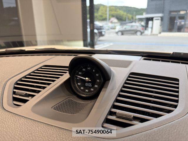 Porsche 911 2024-02 8745201-13