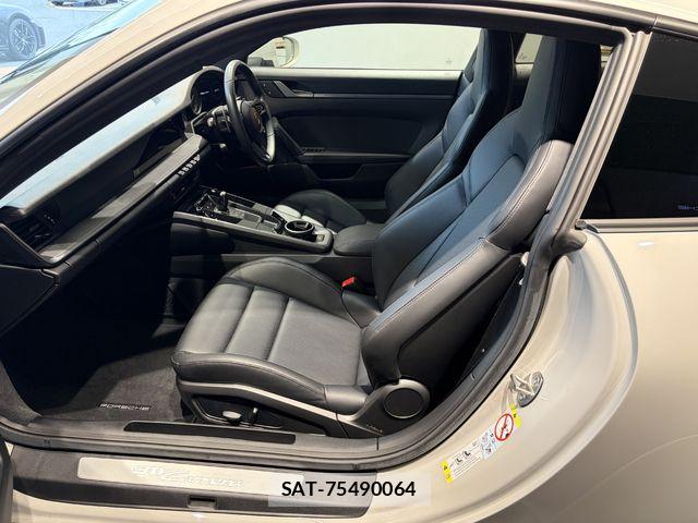 Porsche 911 2024-02 8745201-18
