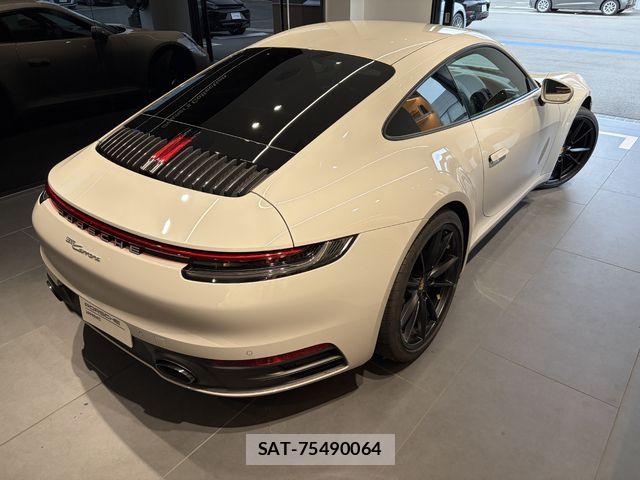 Porsche 911 2024-02 8745201-2